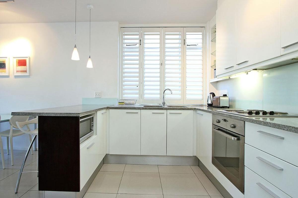 Large 1 Bedroom St Martini At Company Gardens Apartment Cape Town