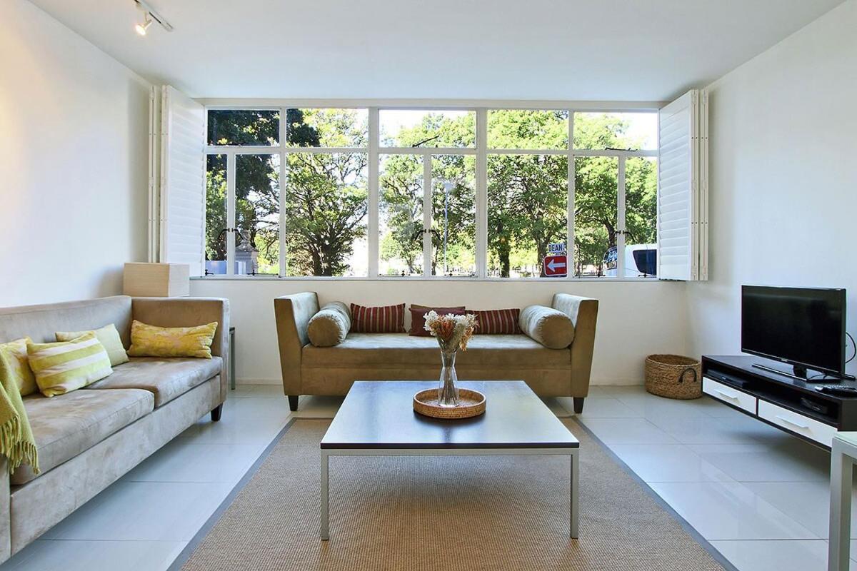 Large 1 Bedroom St Martini At Company Gardens Apartment Cape Town